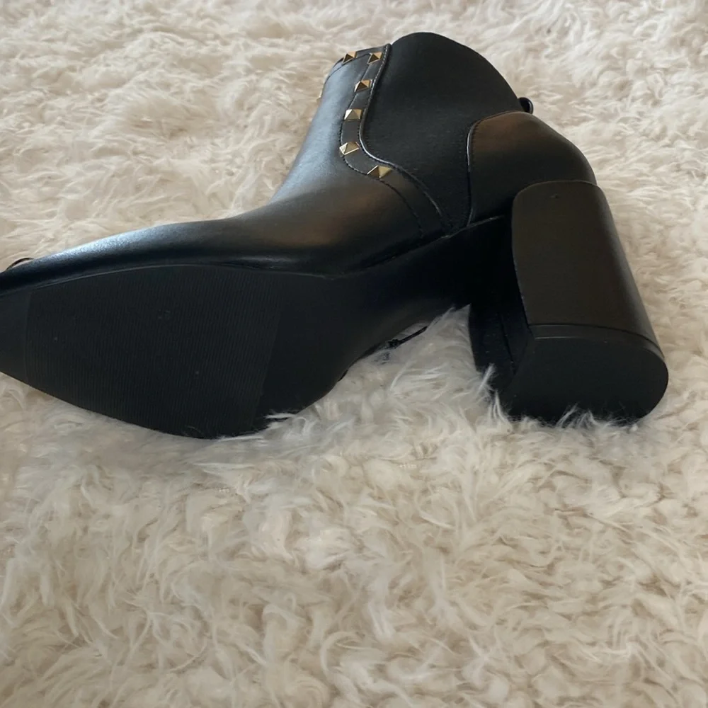 New Mari A. Black boots - Picture 4 of 8